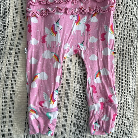 Bums & Roses (formerly Little Bum Bums) Unicorn Bamboo Romper short sleeve - Picture 5 of 5